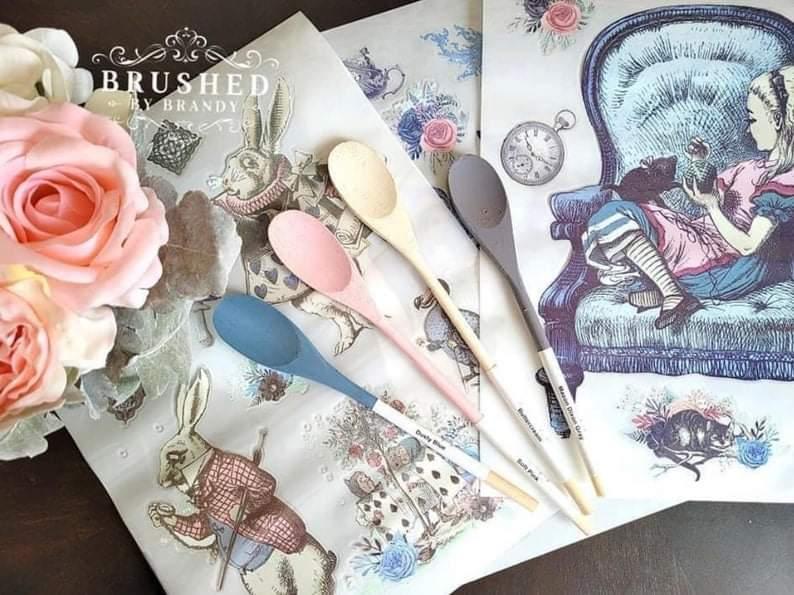 Dixiebelle_Transfer_Alice_in_wonderland_transferfolie_wunderland_möbelbild_germany_europe