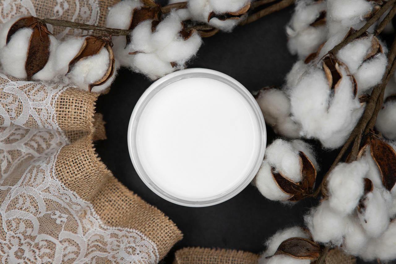 Moebelfarbe_Dixie_Belle_Mineral_Paint_Cotton_Leinenweiß_Lioness_Vintage