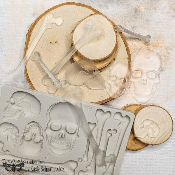 Skull and Bones | Schädel & Knochen | Silikonform - Lioness Vintage