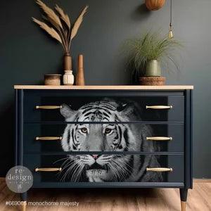 Monochrome_Majesty_Tiger_Decoupage_Papier_Redesign_DINA1