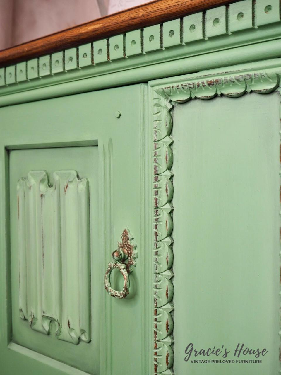 Dixie Belle Mineral Paint | Farmhouse Green | Yellow-green