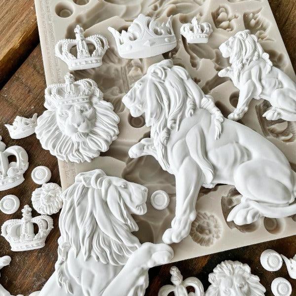 Regal Lions | Löwen & Kronen Silikonform | Finnabair Moulds - Lioness Vintage