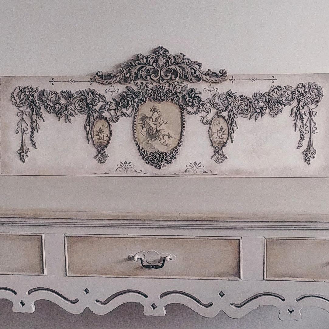 Sorrento Laurels | Redesign Décor Moulds - Lioness Vintage